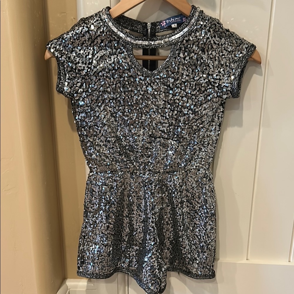 Truly Me by Sara Sara sparkly Sequin romper -size 7